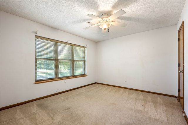 11683 Oak Hills Drive, Bentonville, AR 72712