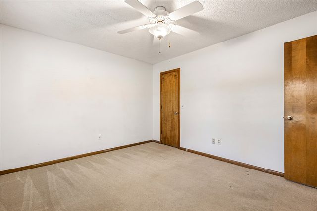 11683 Oak Hills Drive, Bentonville, AR 72712