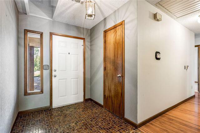 11683 Oak Hills Drive, Bentonville, AR 72712