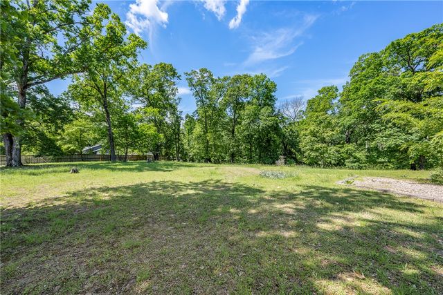 11683 Oak Hills Drive, Bentonville, AR 72712