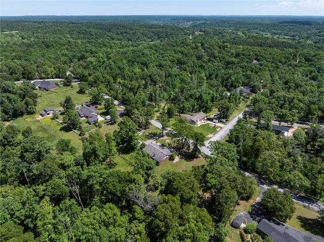 11683 Oak Hills Drive, Bentonville, AR 72712
