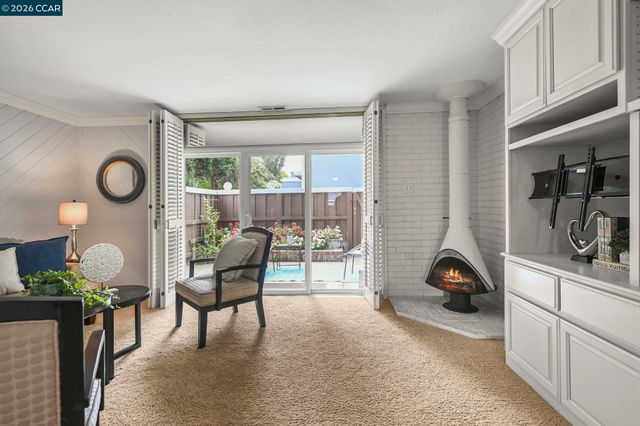 1218 Hookston Rd, Concord, CA 94518