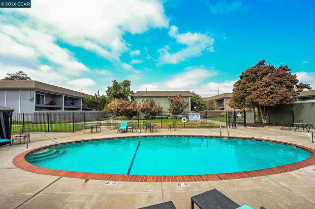 1218 Hookston Rd, Concord, CA 94518