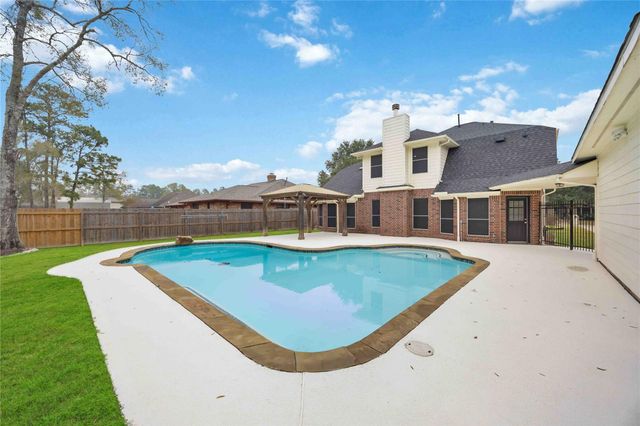 15 Finetta Lane, Alvin, TX 77511