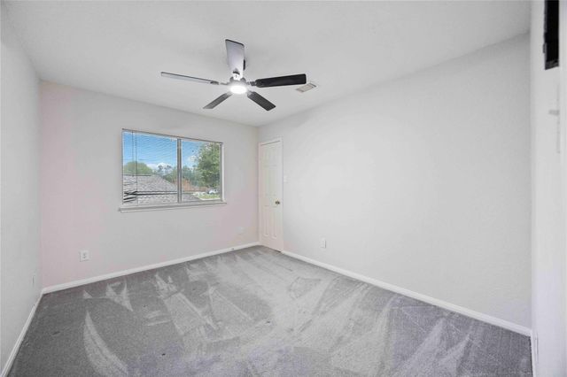 15 Finetta Lane, Alvin, TX 77511