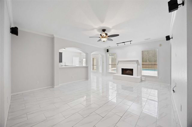 15 Finetta Lane, Alvin, TX 77511