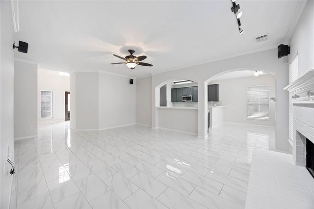 15 Finetta Lane, Alvin, TX 77511