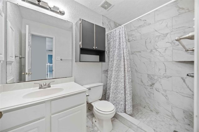 15 Finetta Lane, Alvin, TX 77511