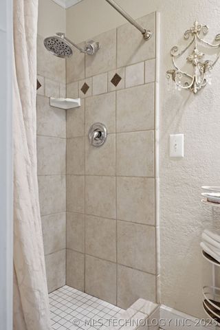 9931 E 114th Street S, Bixby, OK 74008