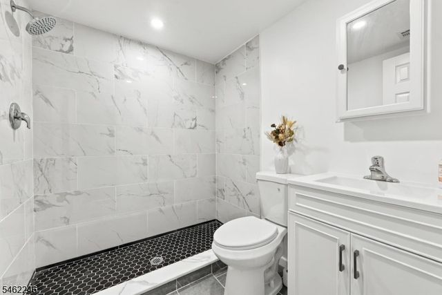 152 Glenwood Ct, Union Twp., NJ 07083
