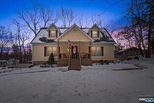 10 Thistle Avenue, Vernon, NJ 07418