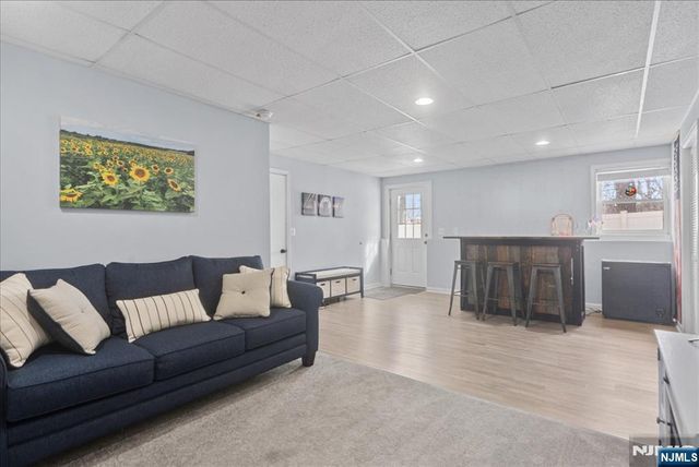 10 Thistle Avenue, Vernon, NJ 07418