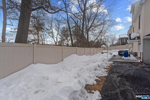 10 Thistle Avenue, Vernon, NJ 07418