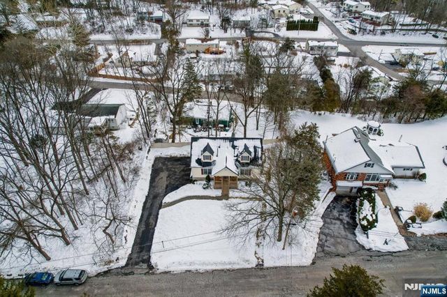 10 Thistle Avenue, Vernon, NJ 07418