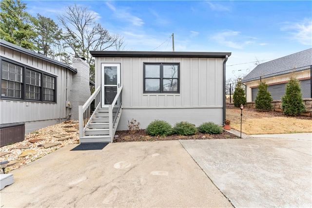 6052 Seminole Drive, Flowery Branch, GA 30542
