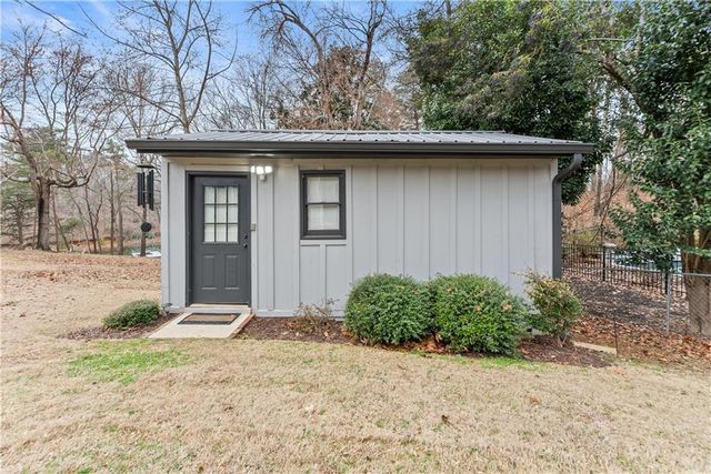 6052 Seminole Drive, Flowery Branch, GA 30542