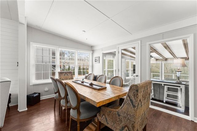 6052 Seminole Drive, Flowery Branch, GA 30542