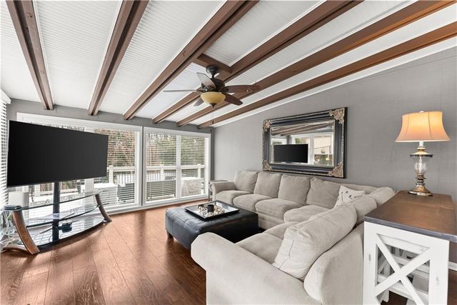 6052 Seminole Drive, Flowery Branch, GA 30542