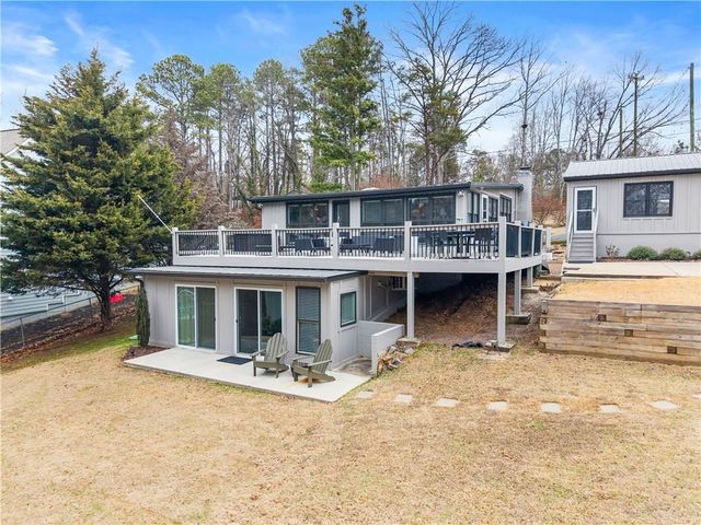 6052 Seminole Drive, Flowery Branch, GA 30542