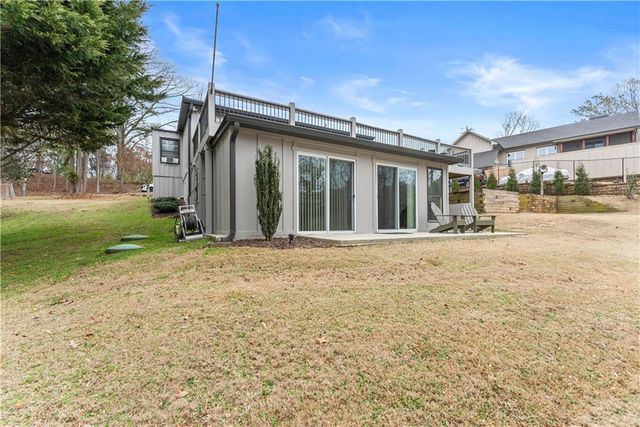6052 Seminole Drive, Flowery Branch, GA 30542