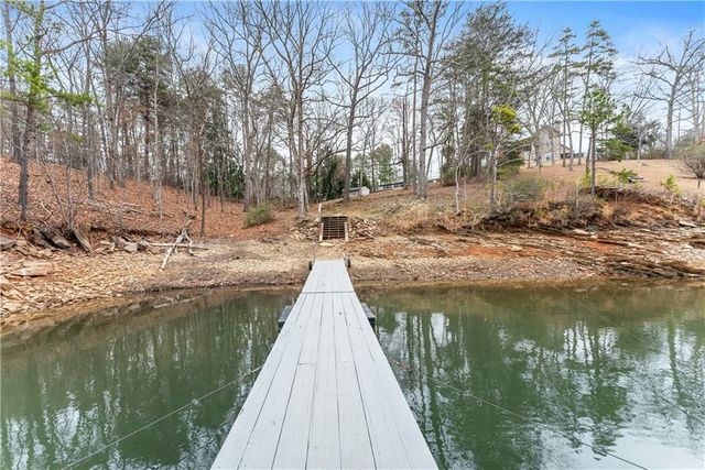 6052 Seminole Drive, Flowery Branch, GA 30542