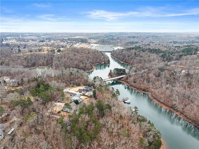 6052 Seminole Drive, Flowery Branch, GA 30542