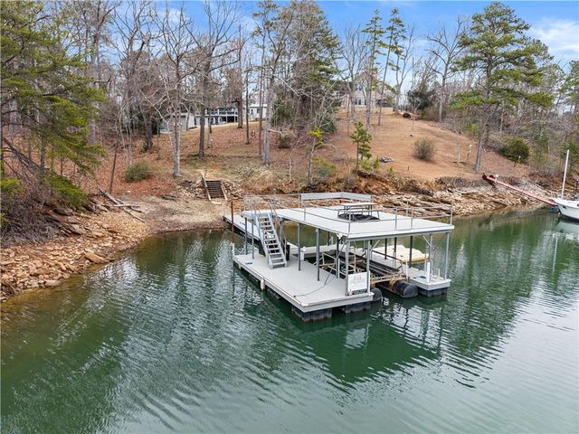 6052 Seminole Drive, Flowery Branch, GA 30542