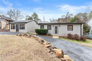 6052 Seminole Drive, Flowery Branch, GA 30542