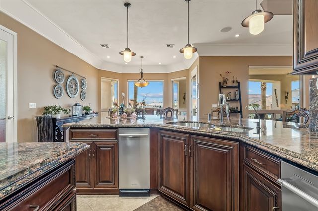 6114 S Los Lagos Circle, Fort Mohave, AZ 86426