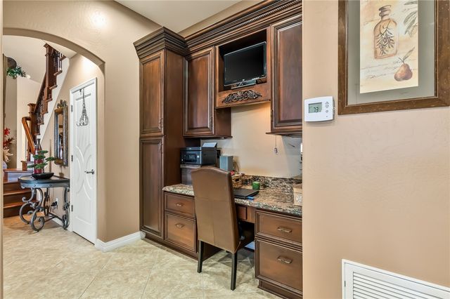 6114 S Los Lagos Circle, Fort Mohave, AZ 86426