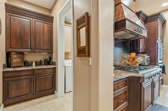 6114 S Los Lagos Circle, Fort Mohave, AZ 86426