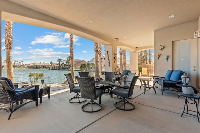 6114 S Los Lagos Circle, Fort Mohave, AZ 86426