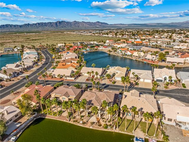 6114 S Los Lagos Circle, Fort Mohave, AZ 86426