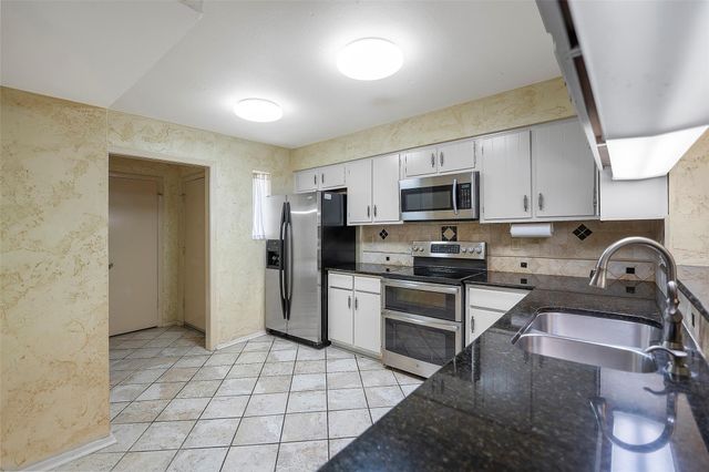 14515 Wunderlich Drive 708, Houston, TX 77069