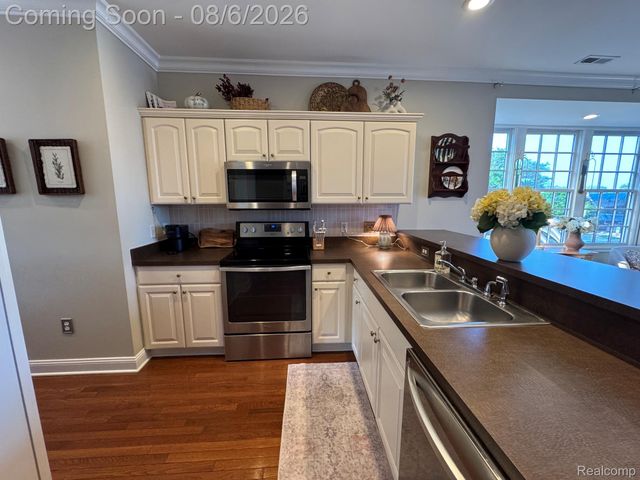 149 Paton Way 23, Romeo Village, MI 48065
