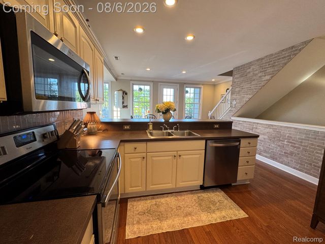 149 Paton Way 23, Romeo Village, MI 48065
