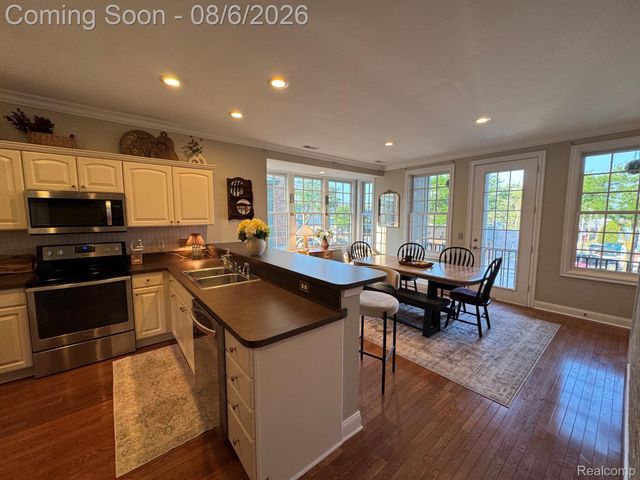 149 Paton Way 23, Romeo Village, MI 48065