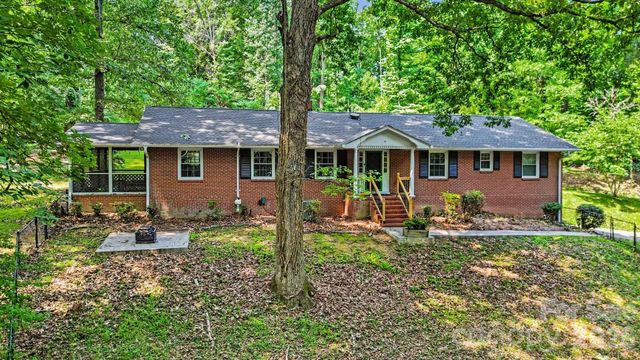 100 Malvern Court, Winston Salem, NC 27106