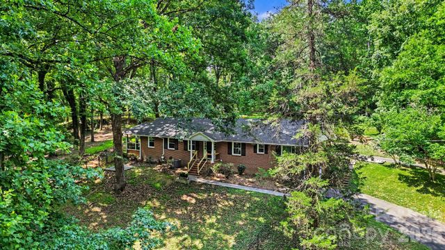 100 Malvern Court, Winston Salem, NC 27106