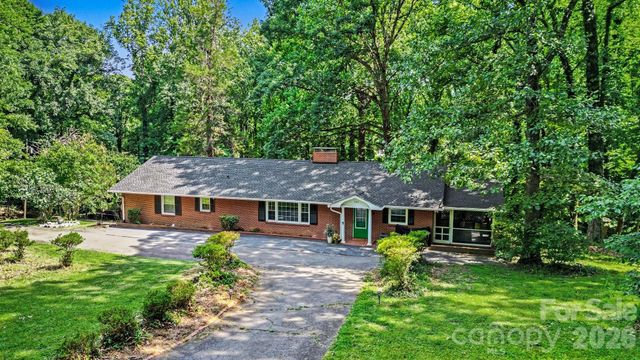 100 Malvern Court, Winston Salem, NC 27106