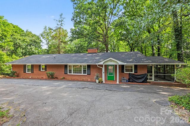 100 Malvern Court, Winston Salem, NC 27106