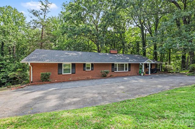 100 Malvern Court, Winston Salem, NC 27106