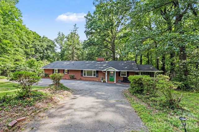 100 Malvern Court, Winston Salem, NC 27106