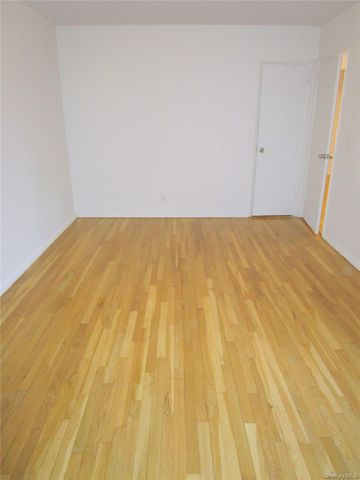 585 McLean Avenue 6D, Yonkers, NY 10705