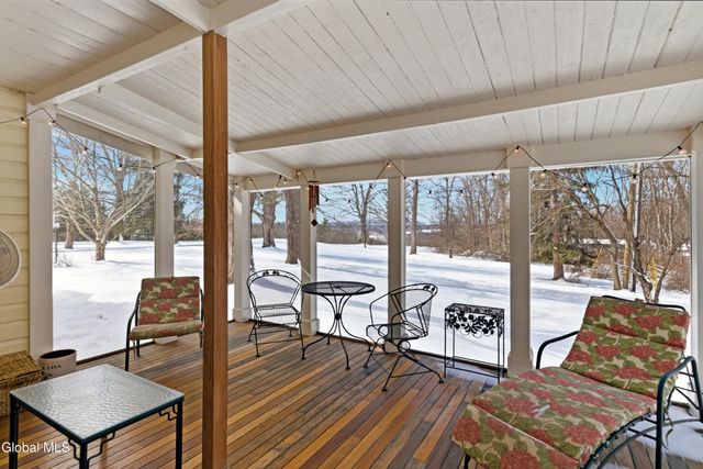 797 Western Road, Schodack, NY 12033