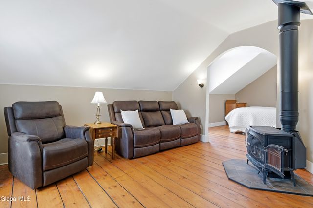 797 Western Road, Schodack, NY 12033