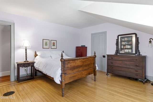 797 Western Road, Schodack, NY 12033