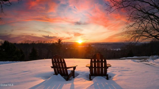 797 Western Road, Schodack, NY 12033