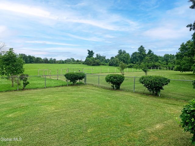 797 Western Road, Schodack, NY 12033