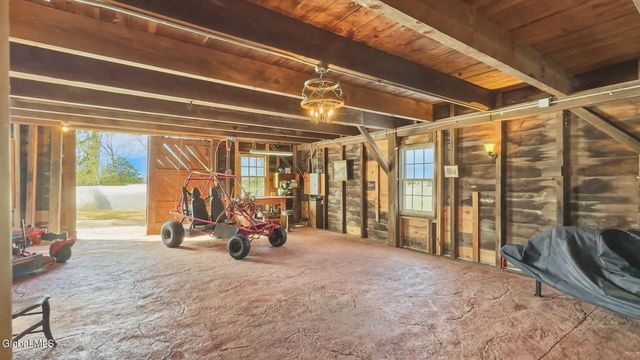 797 Western Road, Schodack, NY 12033